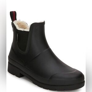 NWOT Tretorn Lara Lined Faux Fur Lined Chelsea Booties